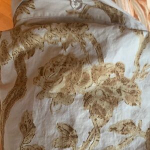 Pottery Barn Beige and White Floral Duvet Cover